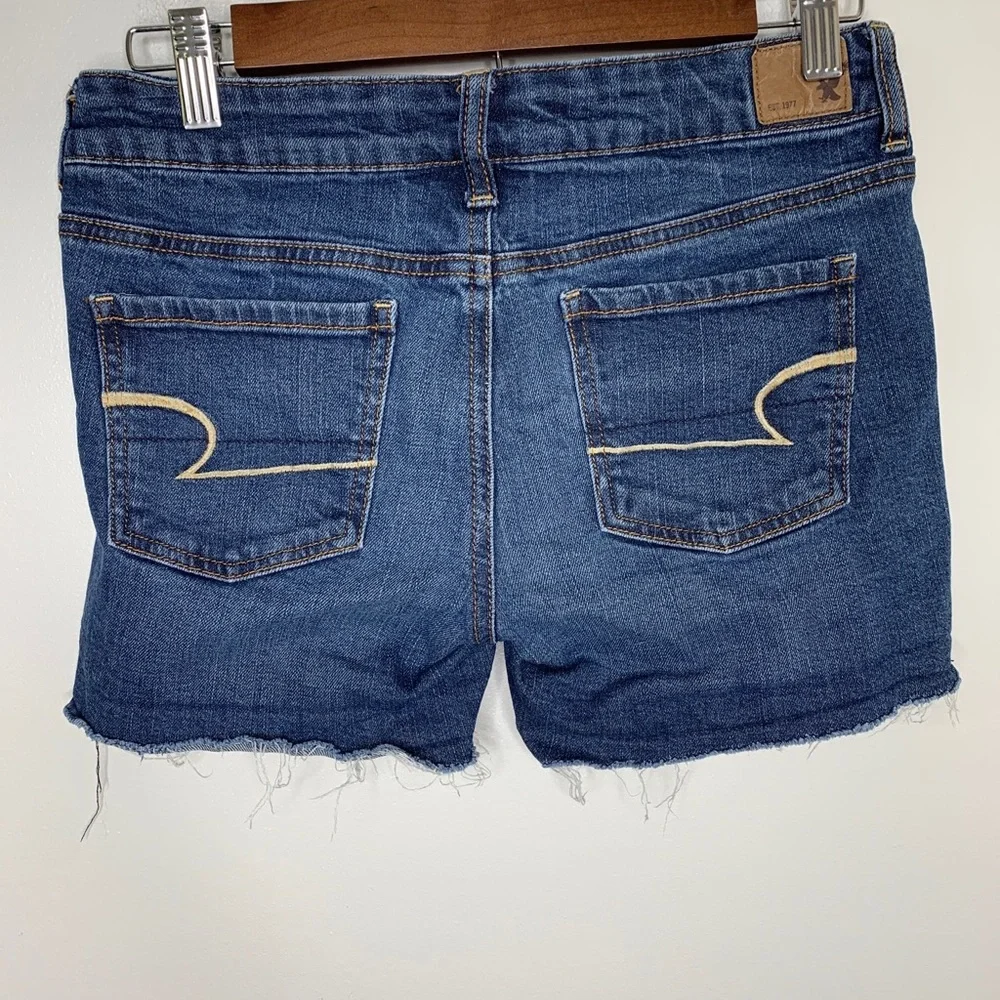 American Eagle Stretch Size 4 Denim Shorts Women Raw Hem Beach cut off Boho